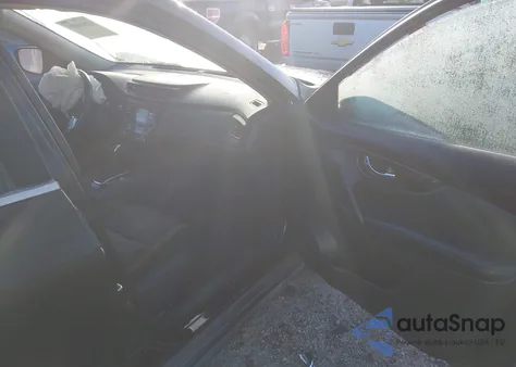 2017 Nissan Rogue Sv z USA, uszkodzony, nr VIN KNMAT2MT2HP517881